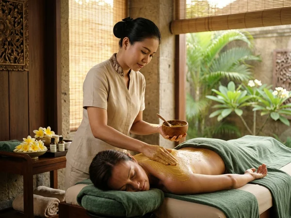Full Body Scrub Massage lulur seluruh tubuh Elvara